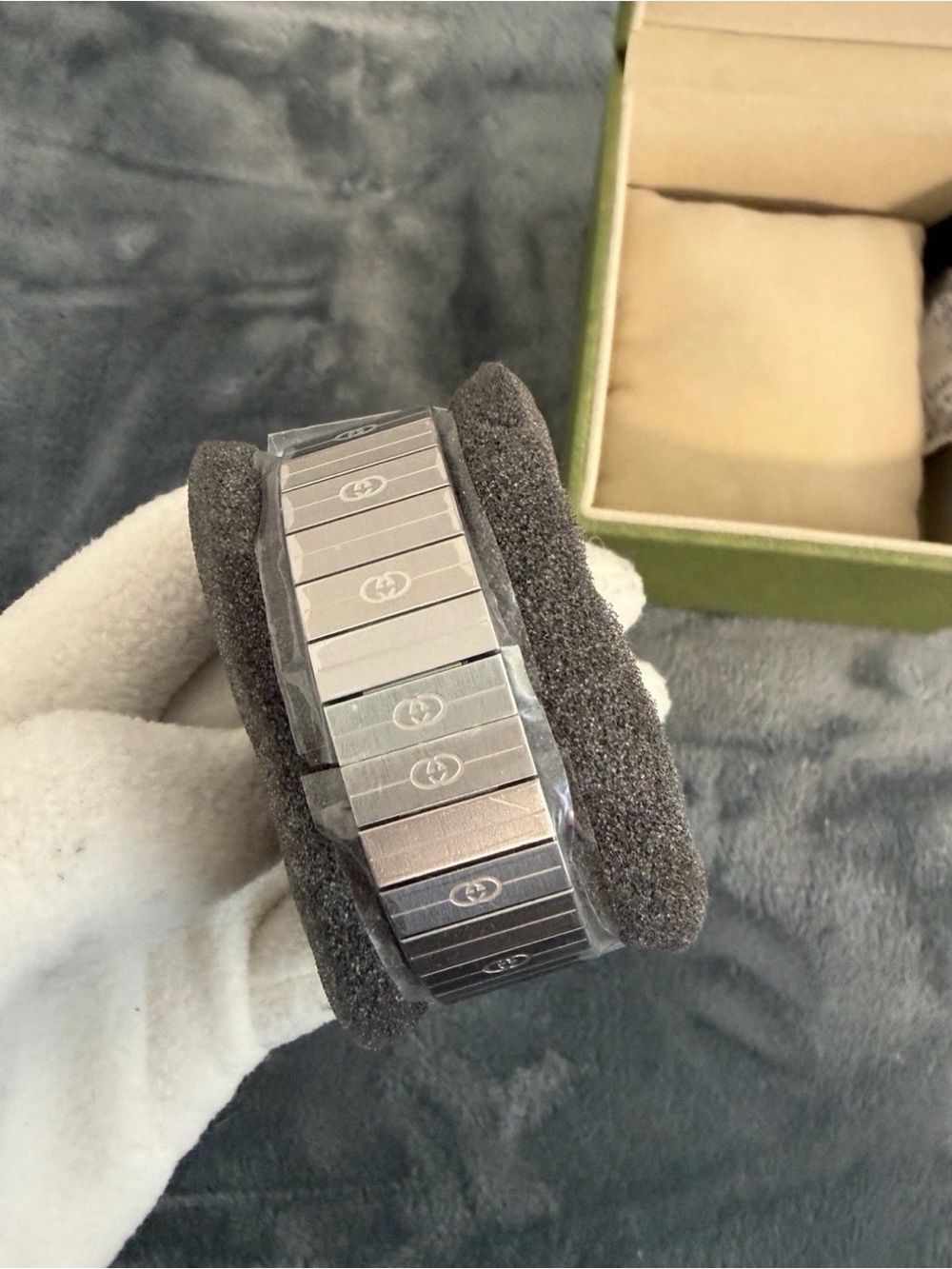 Brand New Gucci Grip Watch Silver Stainless Steel Quartz 38mm - Picture 2 of 12